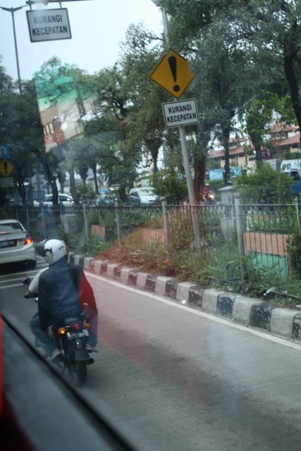 Motorpun tak kalah ketinggalan… :D .