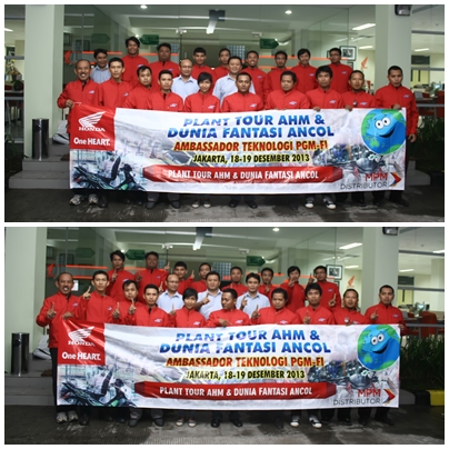 22 Peserta dengan senyum lebarnya, ber-pose bareng di depan kantor PT. MPM (part centre)