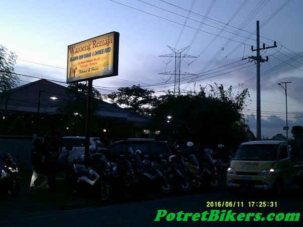 Waroeng Remaja