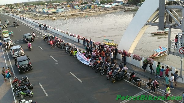 Jembatan Air Mancur Manari Kenjeran
