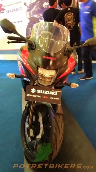 suzuki-gsx-r-150-6
