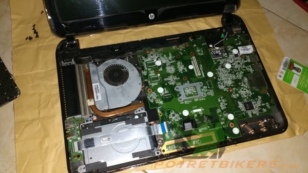 Cara Bongkar Hp Pavilion SleekBook 14-PC (1)