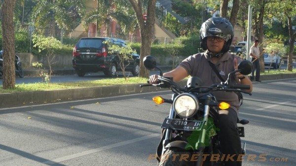 Honda CMX 500 REBEL (74)