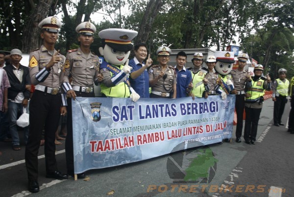 Bagi Takjil GRATIS YAMAHA JATIM (29)