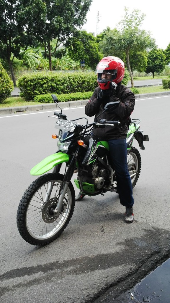 Sensasi Top Speed Kawasaki KLX 150 L, dijalan rayaasyik 