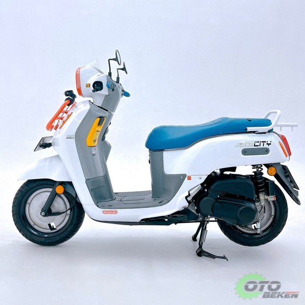 MODIFIKASI FAZZIO HYBRID INI TAMPIL RETRO FUTURISTIC ALA SKUTIK KALCER YANG KENTAL DENGAN JAPAN VIBES - 2024 terkini (2)